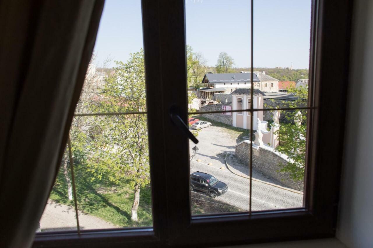 Апартаменты На Старобульварной Kamianets-Podilskyi Exterior photo