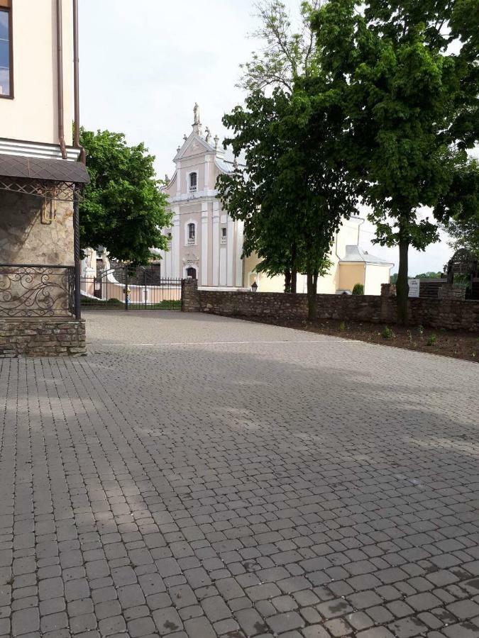 Апартаменты На Старобульварной Kamianets-Podilskyi Exterior photo